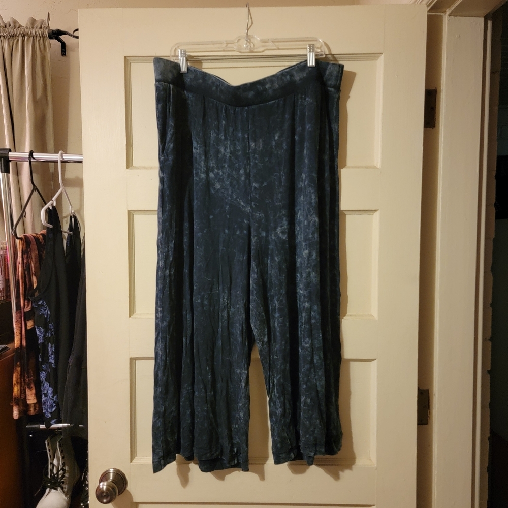 Torrid wide leg lounge pants size 2